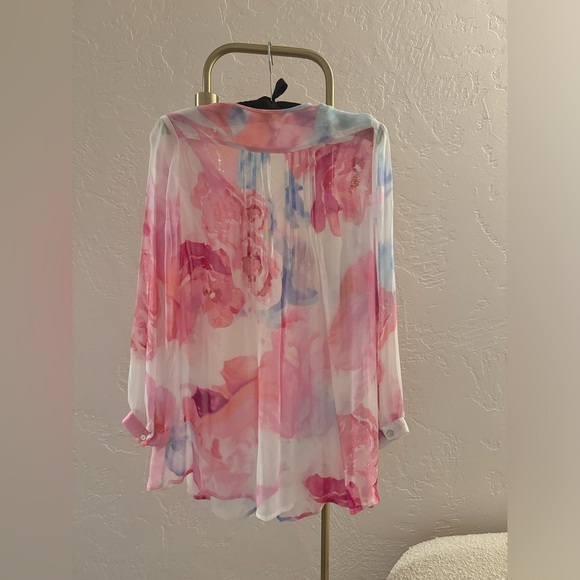 Soft Surroundings Floral Top with undershirt - Picture 2 of 4